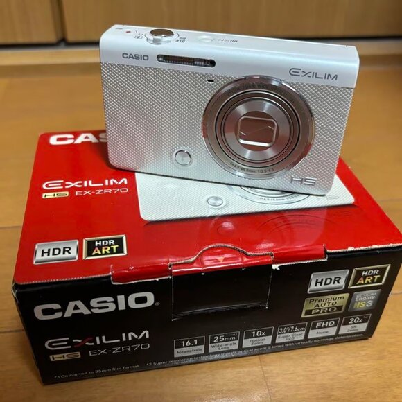 CASIO EXILIM EX-ZR70 WE Digital Camera - Picture 1 of 7